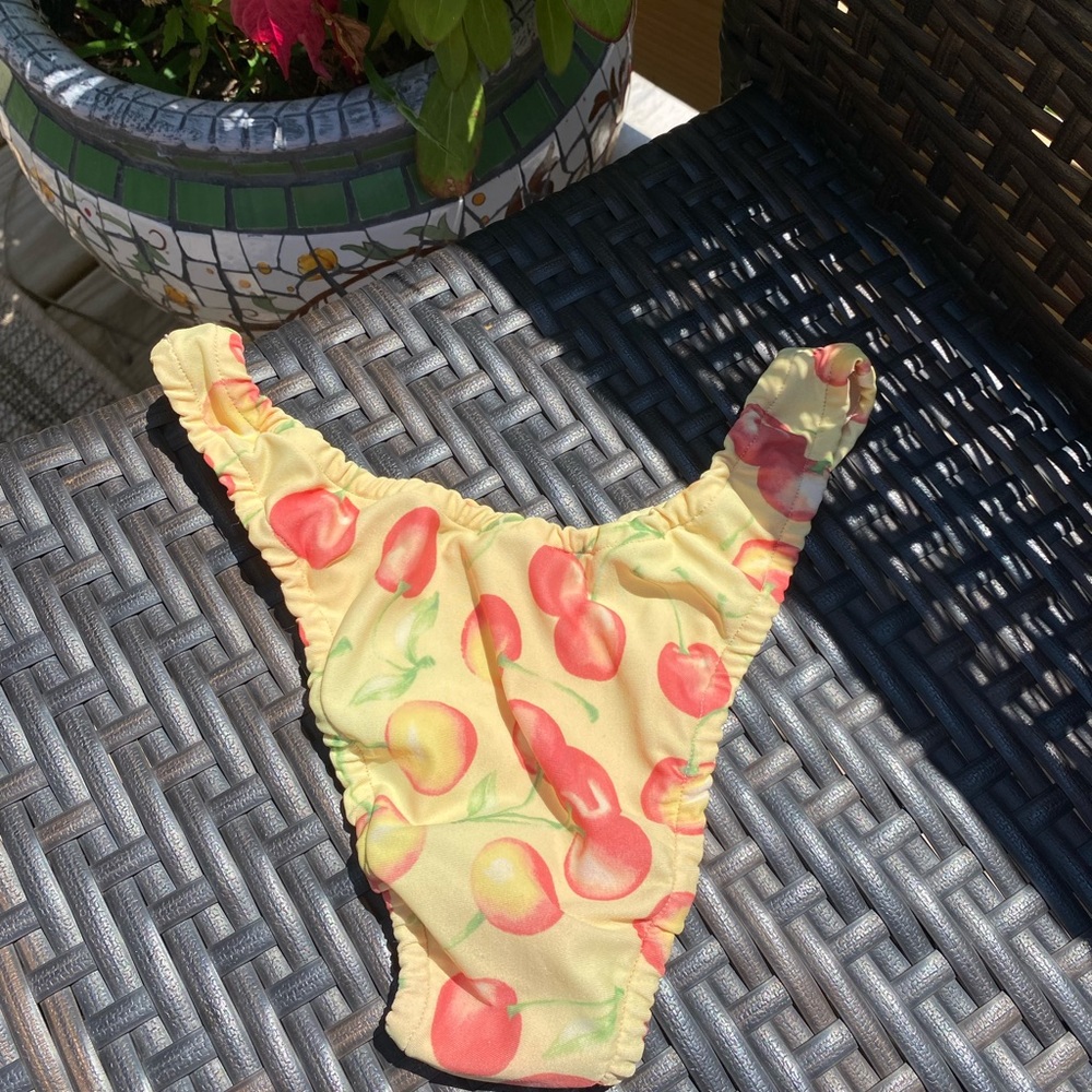 Rosemilk bikini bottoms